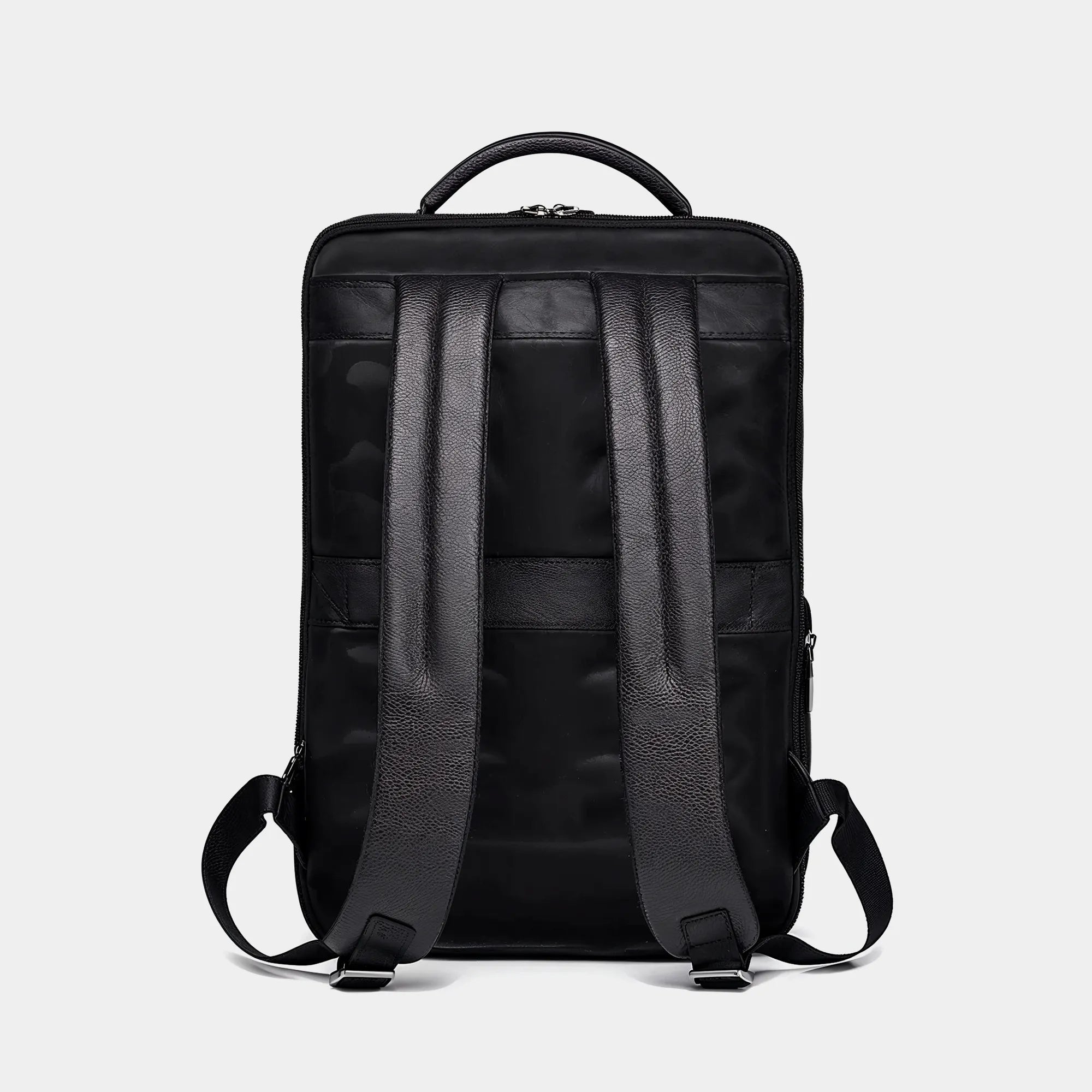 Executive-Rucksack aus wasserdichtem Leder mit 16-Zoll-Laptopfach – Reto - Mavero