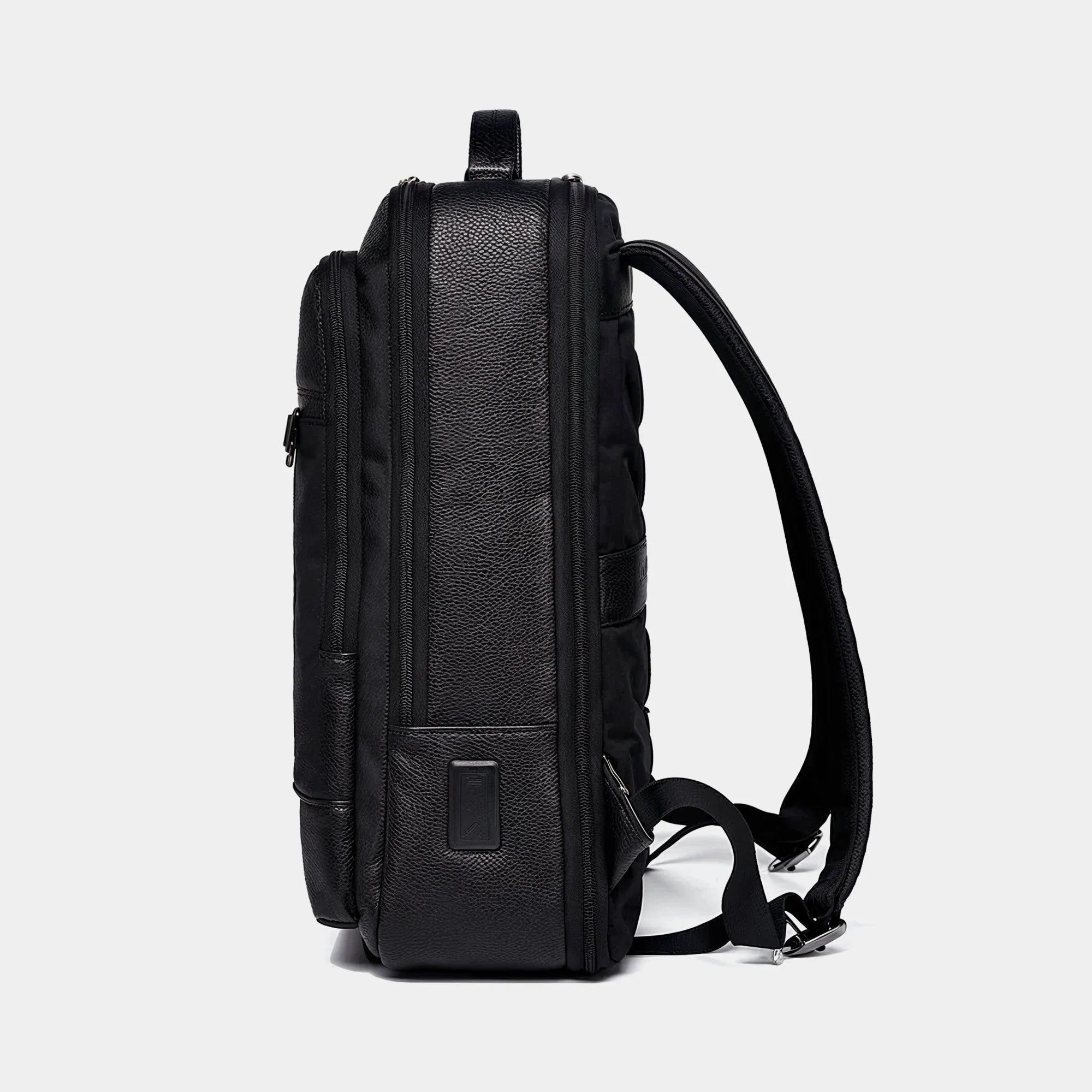 Executive-Rucksack aus wasserdichtem Leder mit 16-Zoll-Laptopfach – Reto - Mavero